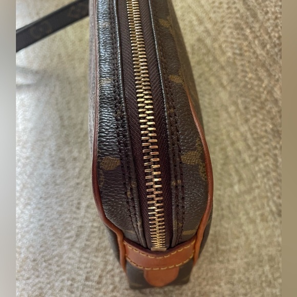 Louis Vuitton Brown Monogram Wristlet - Picture 5 of 16